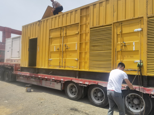长武除了负载情况和发动机维护，还有哪些因素会影响 200kw 柴油发电机的油耗？