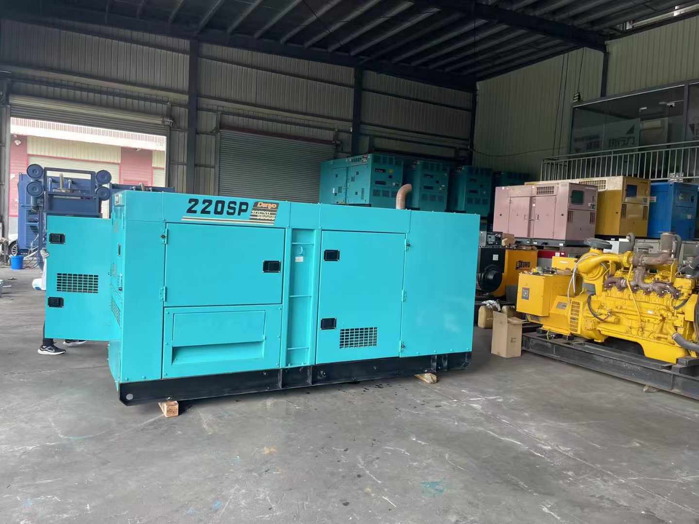 长武800kW 柴油发电机的输出电流波动范围是多少？