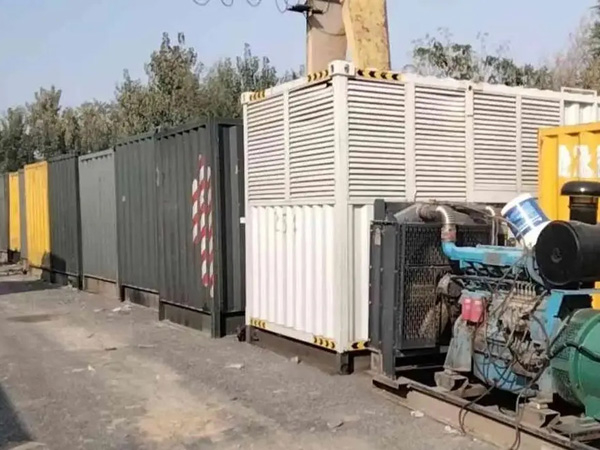 长武200KW柴油发电机机组每小时油耗是多少？